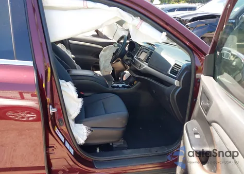 2019 Toyota Highlander Le из США, поврежденный, VIN 5TDBZRFH4KS709661